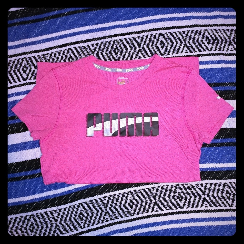 Puma graphic athletic/workout tee!